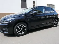 Deep black perleffekt Gebraucht 2018 VW Polo Beats Limousine | 14.590 € (Fairer Preis)