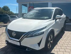 Weiß Gebraucht 2022 Nissan Qashqai N-Connecta SUV | 22.700 € (Fairer Preis)