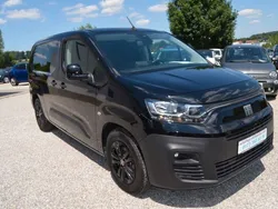Schwarz Gebraucht 2023 Fiat e-Doblò Van / Kleinbus | 23.500 € (Fairer Preis)