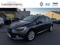 Titaniumgrau metallic (metallic) Gebraucht 2021 Renault Clio V Intens Kleinwagen | 14.990 € (Fairer Preis)
