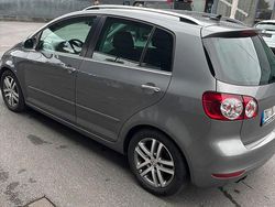 Grau Gebraucht 2010 VW Golf Plus Cross Van / Kleinbus | 5.990 € (Teuer)