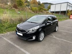 Schwarz Gebraucht 2016 Kia Carens Van / Kleinbus | 10.250 € (Guter Preis)