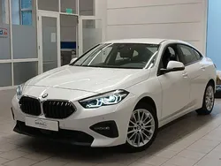 Weiß Gebraucht 2024 BMW 218 Performance Limousine | 25.290 € (Guter Preis)