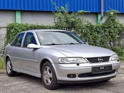 Silber Gebraucht 2002 Opel Vectra Limousine | 1.990 € (Fairer Preis)