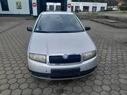 Grau Gebraucht 2003 Skoda Fabia Kleinwagen | 400 € (Superpreis)