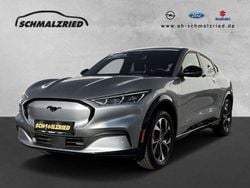 Iconicsilber metallic Gebraucht 2021 Ford Mustang Mach-E Premium SUV | 39.970 € (Etwas zu teuer)