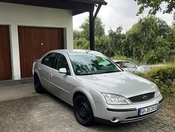 Silber Gebraucht 2002 Ford Mondeo Ghia Limousine | 2.700 € (Fairer Preis)