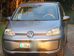 Grau Gebraucht 2017 VW up! Kleinwagen | 4.999 € (Fairer Preis)