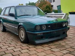 Grün Gebraucht 1991 BMW 325 Kombi | 8.250 €