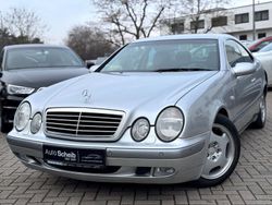 Silber Gebraucht 1998 Mercedes CLK320 Elegance Coupé | 9.950 €