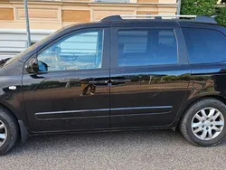 Schwarz Gebraucht 2006 Kia Carnival Van / Kleinbus | 3.150 €