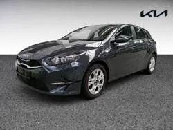 Dark penta Gebraucht 2025 Kia Ceed Vision Limousine | 23.490 € (Guter Preis)