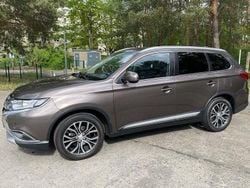 Braun Gebraucht 2017 Mitsubishi Outlander SUV | 18.000 € (Fairer Preis)