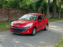 Rot Gebraucht 2010 Peugeot 206+ Kleinwagen | 2.580 €