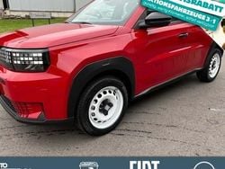 Rot Gebraucht 2025 Fiat Grande Panda Red SUV | 22.990 € (Guter Preis)