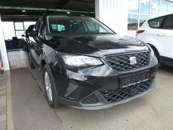 Mitternachtsschwarz Gebraucht 2024 Seat Arona Style SUV | 17.350 € (Superpreis)