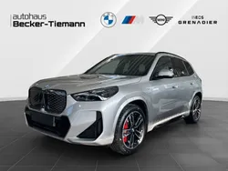 Spacesilber metallic Neu 2025 BMW iX1 Exclusive SUV | 61.596 € (Teuer)