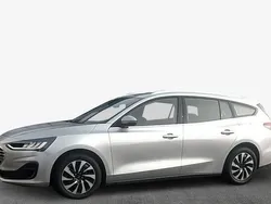 Moondust silber metallic Gebraucht 2023 Ford Focus Titanium Kombi | 19.500 € (Guter Preis)