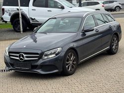 Grau Gebraucht 2015 Mercedes C200 Kombi | 8.999 €