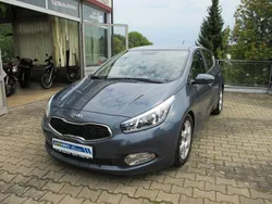 Blau Gebraucht 2013 Kia Ceed Limousine | 8.850 € (Etwas zu teuer)