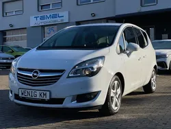 Weiß Gebraucht 2015 Opel Meriva Innovation Van / Kleinbus | 11.999 € (Teuer)