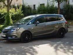 Gebraucht 2017 Opel Zafira Innovation Van / Kleinbus | 11.900 € (Fairer Preis)