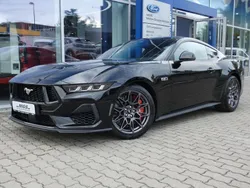 Absolute black metallic Neu 2025 Ford Mustang GT Fastback Coupé | 59.850 € (Fairer Preis)