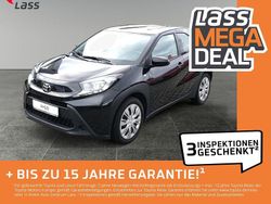 Schwarz Gebraucht 2024 Toyota Aygo X-play Kleinwagen | 15.480 € (Fairer Preis)