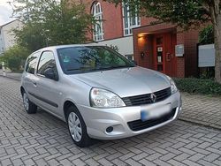 Silber Gebraucht 2010 Renault Clio II Campus Kleinwagen | 1.850 € (Fairer Preis)