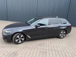 Grau Gebraucht 2021 BMW 520 Shadowline Kombi | 29.950 € (Guter Preis)