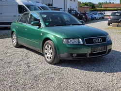 Grün Gebraucht 2001 Audi A4 Limousine | 1.599 € (Fairer Preis)