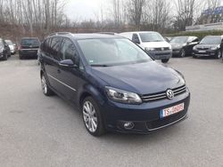 Blau Gebraucht 2015 VW Touran Highline Van / Kleinbus | 9.300 € (Fairer Preis)