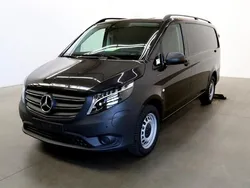 Grau Gebraucht 2025 Mercedes e-Vito Van / Kleinbus | 39.510 € (Teuer)