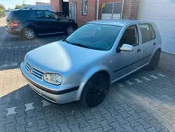Silber Gebraucht 2002 VW Golf IV S Limousine | 2.950 € (Fairer Preis)