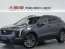 Grau Gebraucht 2021 Cadillac XT4 SUV | 25.800 € (Guter Preis)