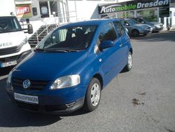 Blau Gebraucht 2007 VW Fox Basis Kleinwagen | 2.680 € (Fairer Preis)