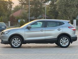 Silber Gebraucht 2015 Nissan Qashqai SUV | 10.500 € (Guter Preis)