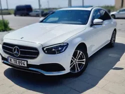 Weiß Gebraucht 2022 Mercedes E220 Limousine | 21.500 € (Fairer Preis)