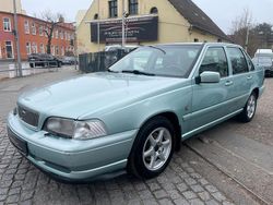 Blau Gebraucht 1997 Volvo S70 Limousine | 2.690 €