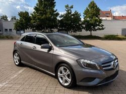 Grau Gebraucht 2014 Mercedes A200 Urban Limousine | 13.890 € (Guter Preis)