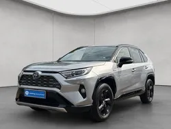 Silber metallic Gebraucht 2020 Toyota RAV4 Hybrid Style SUV | 30.980 € (Fairer Preis)