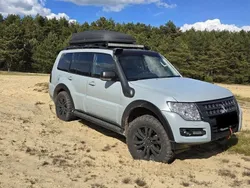 Grau Gebraucht 2010 Mitsubishi Pajero Instyle SUV | 16.000 € (Fairer Preis)