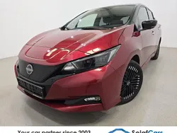 Rot Gebraucht 2023 Nissan Leaf N-Connecta Kleinwagen | 16.517 € (Fairer Preis)