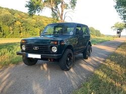 Grün Gebraucht 2010 Lada Taiga SUV | 10.800 €