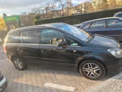Schwarz Gebraucht 2006 Opel Zafira Van / Kleinbus | 1.999 € (Fairer Preis)