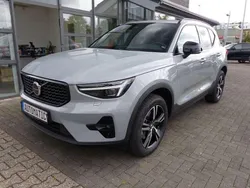 Vapour grey Gebraucht 2024 Volvo XC40 Plus SUV | 35.990 € (Guter Preis)
