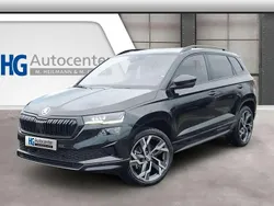 Black magic perleffekt Neu 2025 Skoda Karoq SportLine SUV | 40.990 € (Fairer Preis)