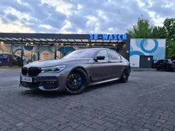 Andere außenfarben Gebraucht 2016 BMW 750 Sport Line Limousine | 41.999 €