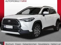Weiß Neu 2025 Toyota Corolla Cross Comfort SUV | 37.179 € (Etwas zu teuer)