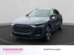 Grau Neu 2025 Audi Q5 S-Line SUV | 66.990 € (Fairer Preis)